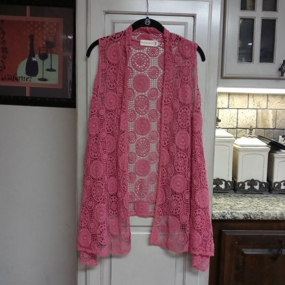 4 Love & Liberty Augusta Crochet Vest in Primrose - Picture 2 of 8